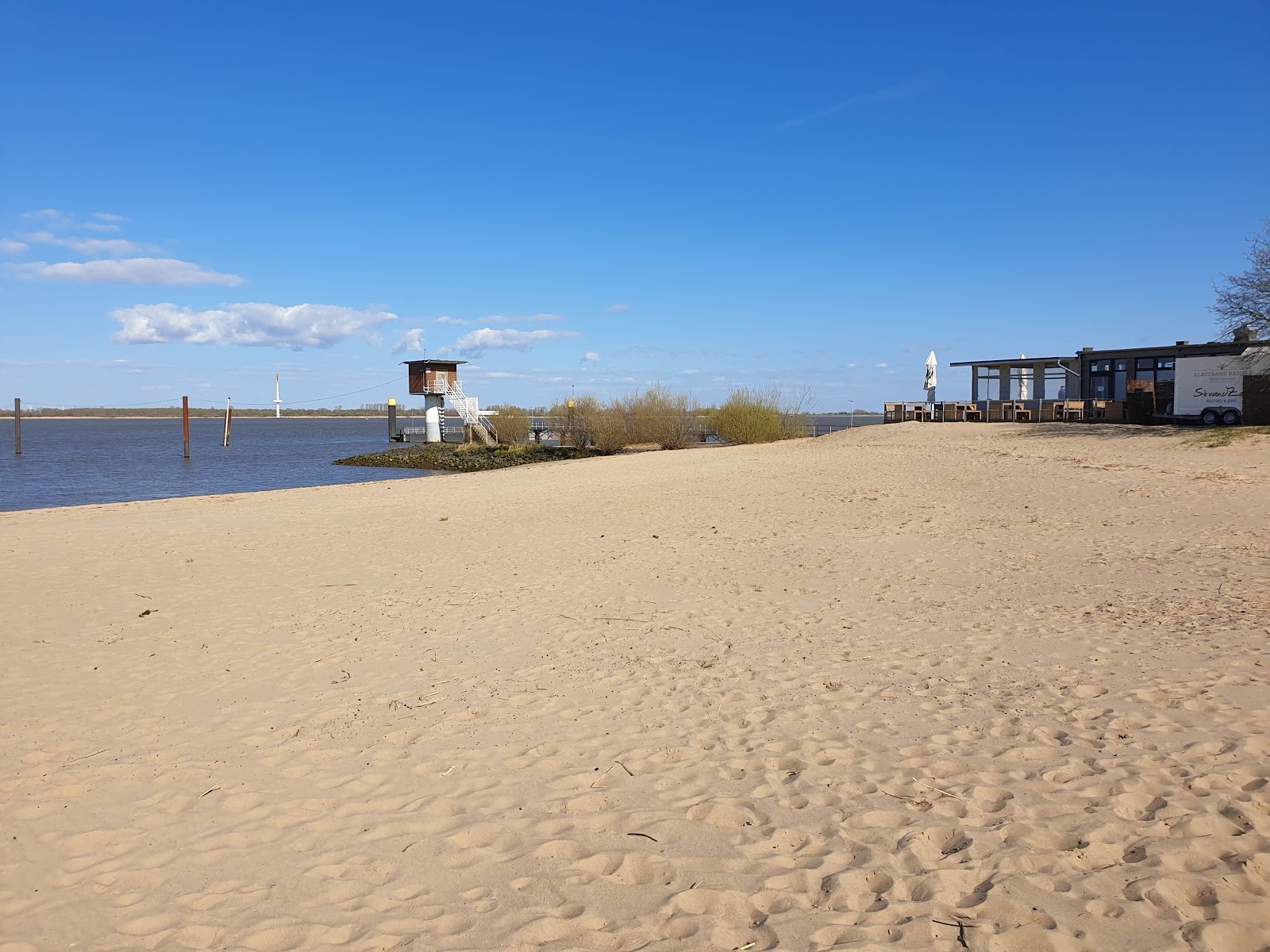 Foto av Krautsand strand med turkosa vatten yta