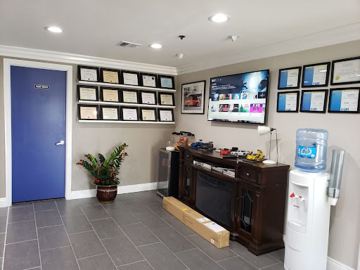 Auto Body Shop «Cenco Auto Body Inc», reviews and photos, 125 W Live Oak Ave, Arcadia, CA 91007, USA