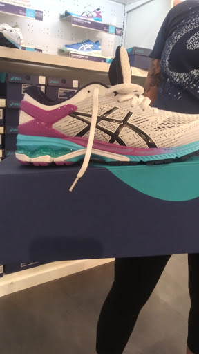 Sporting Goods Store «ASICS Outlet», reviews and photos, 4976 Premium Outlets Way #508, Chandler, AZ 85226, USA