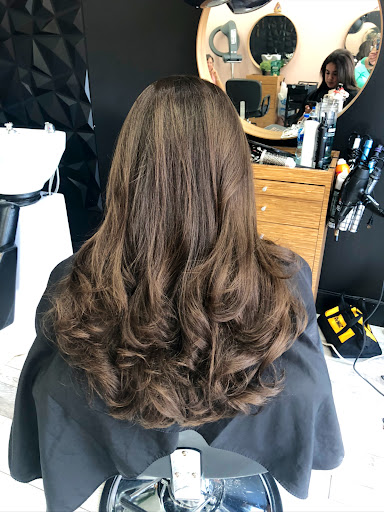 Hair Salon «Avalon Salon Miami», reviews and photos, 1402 Ponce De Leon Blvd, Coral Gables, FL 33134, USA