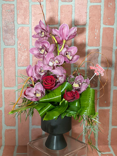 Florist «Stunning Arrangements», reviews and photos, 177 Main St, Little Ferry, NJ 07643, USA