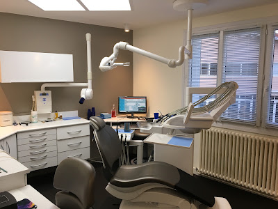 Docteur Delphine Graziano Chirurgien dentiste à Champagne-au-Mont-d'Or