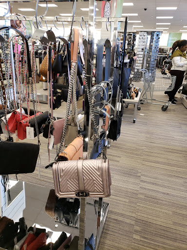 Department Store «Nordstrom Rack Perimeter Expo», reviews and photos, 1201 Hammond Dr NE, Dunwoody, GA 30346, USA