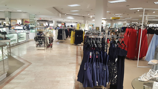 Department Store «Lord & Taylor», reviews and photos, 27650 Novi Road, Novi, MI 48377, USA