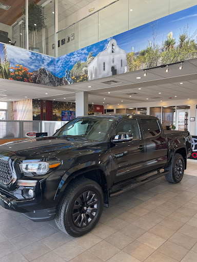 Used Car Dealer «FOX Toyota of El Paso», reviews and photos, 11165 Gateway Blvd W, El Paso, TX 79935, USA