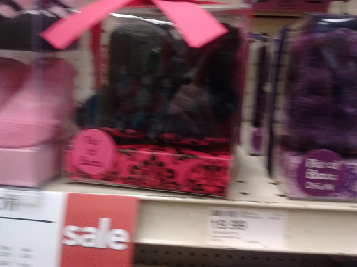 Home Goods Store «Shopko La Crosse North», reviews and photos, 2400 Rose St, La Crosse, WI 54603, USA