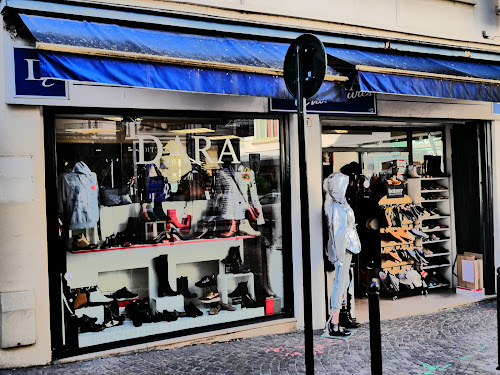 Dara Chaussures à Aix-les-Bains