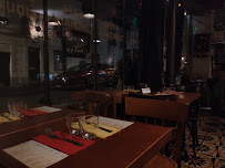 Atmosphère du Restaurant de tapas Le Petit Cervantes à Paris - n°8