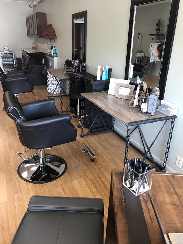 Nora's Hair Boutique 47401