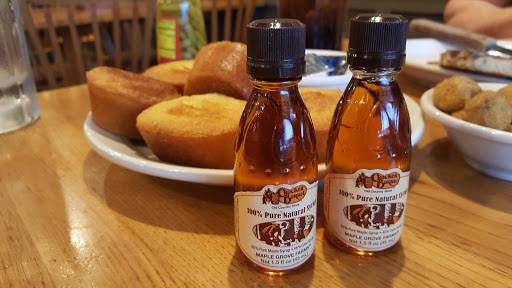 American Restaurant «Cracker Barrel Old Country Store», reviews and photos, 5580 Windward Pkwy, Alpharetta, GA 30004, USA