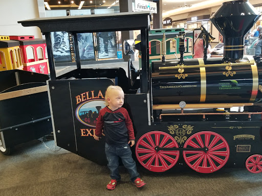 Shopping Mall «Kentucky Oaks Mall», reviews and photos, 5101 Hinkleville Rd #795A, Paducah, KY 42001, USA