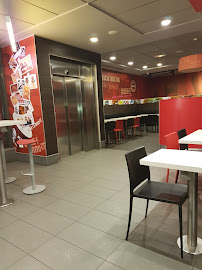 Atmosphère du Restaurant KFC Chartres le Coudray - n°17