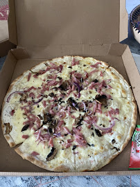 Plats et boissons du Pizzeria Mado pizza à Canet - n°5