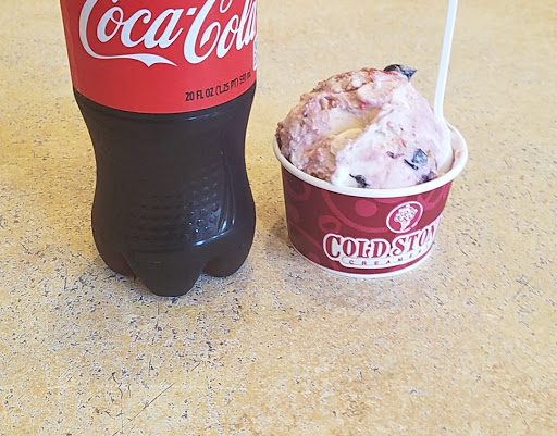 Ice Cream Shop «Cold Stone Creamery», reviews and photos, 4128 S Mooney Blvd, Visalia, CA 93277, USA