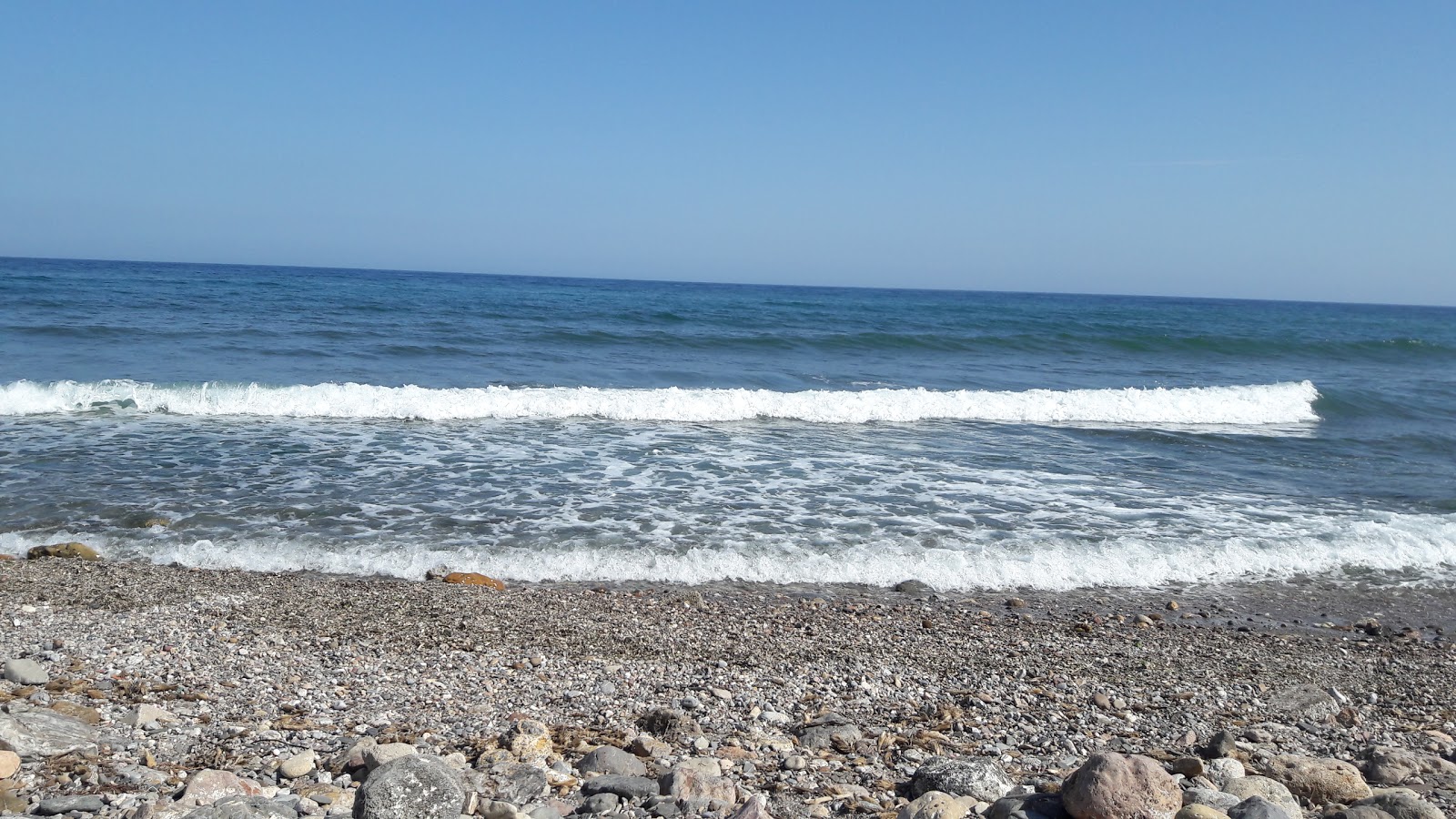 Foto de Playa de Calnegre con bahía mediana