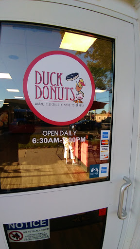 Donut Shop «Duck Donuts - Chocolate Avenue», reviews and photos, 261 W Chocolate Ave, Hershey, PA 17033, USA