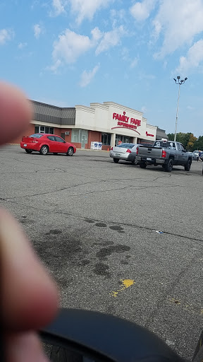 Grocery Store «Family Fare Supermarket», reviews and photos, 1603 Capital Ave NE, Battle Creek, MI 49017, USA