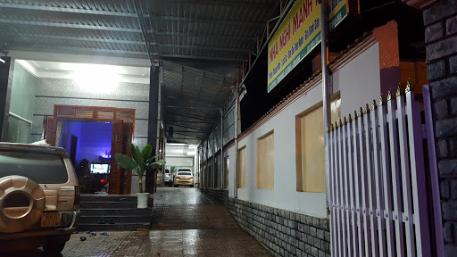 Nhà Nghỉ Mạnh Hùng