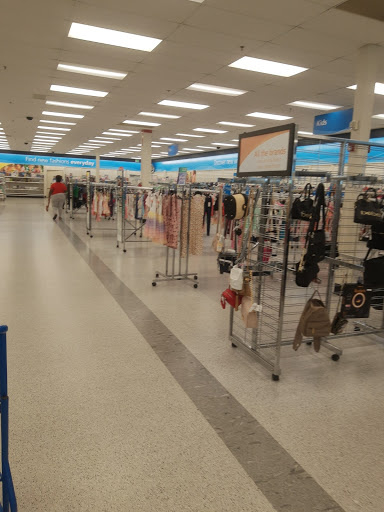 Clothing Store «Ross Dress for Less», reviews and photos, 1931 E Main St, Spartanburg, SC 29307, USA