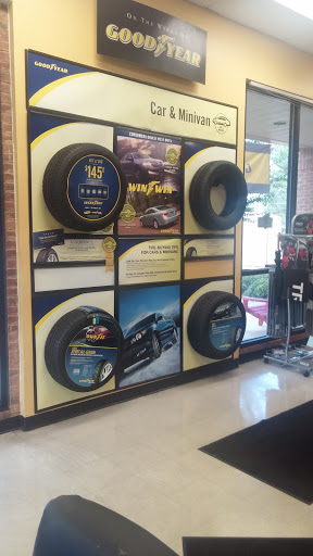 Tire Shop «Midtown Tire - Toco Hills», reviews and photos, 2916 N Druid Hills Rd NE, Atlanta, GA 30329, USA