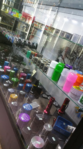 Tobacco Shop «Smokin Spades Premier Smoke and Vapor Shop», reviews and photos, 11180 W Flagler St #7, Miami, FL 33174, USA