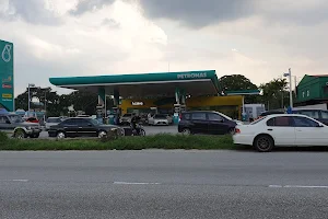 Petronas - Taman Bersatu Rawang image