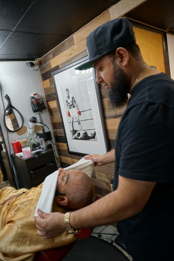 Barber Shop «Shaving Art Barber Shop», reviews and photos, 61A Main St, Hackensack, NJ 07601, USA