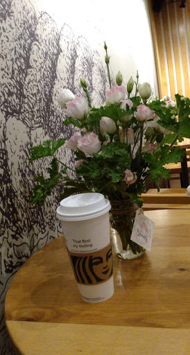 Coffee Shop «Starbucks», reviews and photos, 360 W 16th St, Merced, CA 95340, USA