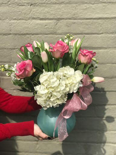 Florist «The Flower Girl», reviews and photos, 108 S 5th St, Middletown, IN 47356, USA