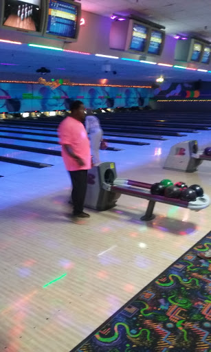 Bowling Alley «Cherry Hill Lanes», reviews and photos, 300 Inkster Rd, Dearborn Heights, MI 48127, USA