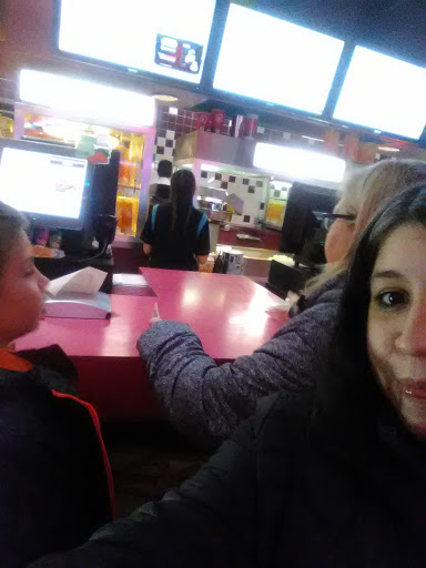 Movie Theater «Regal Cinemas Quaker Crossing 18», reviews and photos, 3450 Amelia Drive, Orchard Park, NY 14127, USA