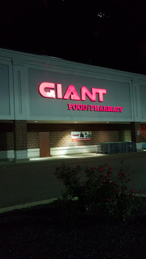 Grocery Store «Giant Food Stores», reviews and photos, 1000 Scott Town Plz, Bloomsburg, PA 17815, USA