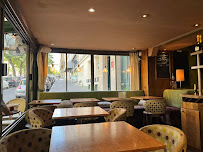 Atmosphère du Restaurant L'Arc Café à Paris - n°6