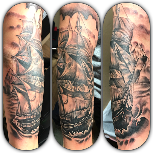 Tattoo Shop «Club Tattoo Mesa», reviews and photos, 1423 S Country Club Dr, Mesa, AZ 85210, USA