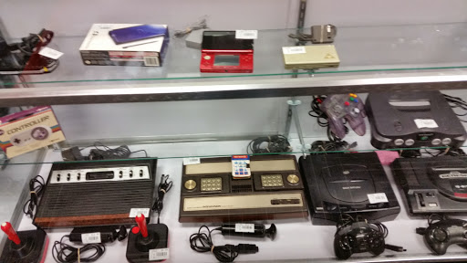 Video Game Store «Disc Replay Sterling Heights», reviews and photos, 44797 Schoenherr Rd, Sterling Heights, MI 48313, USA
