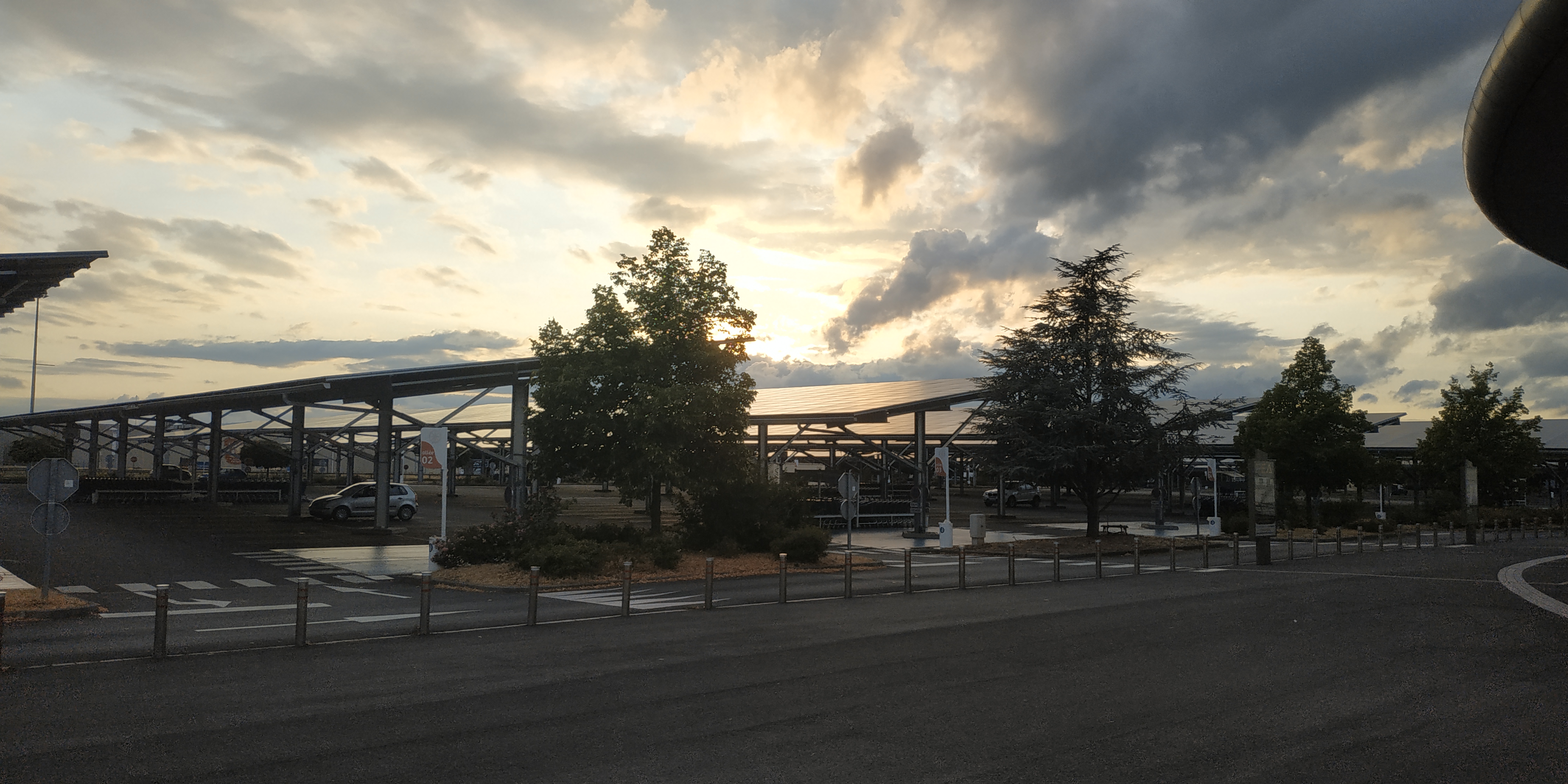 Photo n° 7 de l'avis de Sorti.u fait le 14/07/2023 à 20:55