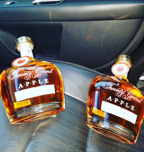 Liquor Store «Wine Palace», reviews and photos, 13971 Middlebelt Rd, Livonia, MI 48154, USA