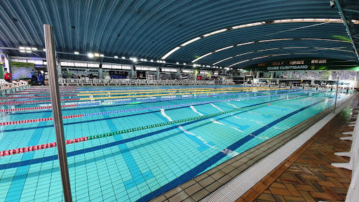 Clube de natação Curitiba