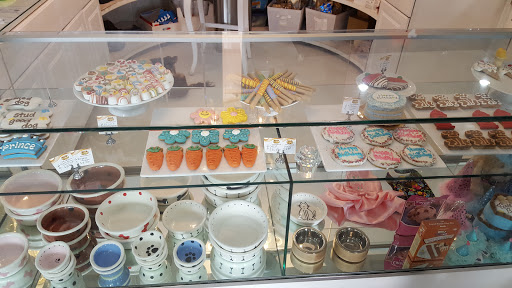 Pet Supply Store «Oh My Dog! Boutique & Spa», reviews and photos, 7137 E Stetson Dr #8, Scottsdale, AZ 85251, USA