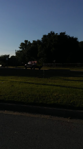 Grocery Store «HI HO GROCERY», reviews and photos, 105 E Saner Ave, Dallas, TX 75216, USA