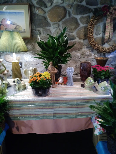 Florist «Springbrook Gardens Florist & Greenhouses», reviews and photos, 23614 Power Rd, Farmington, MI 48336, USA