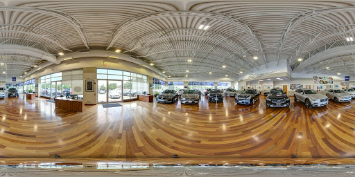 Volvo Dealer «The Autobarn Volvo Cars of Oak Park», reviews and photos, 1140 Garfield St, Oak Park, IL 60304, USA