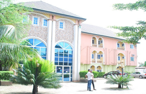 Dewin Hotel & Suites, No. 8 Esievo Dr, Ekete, Ovwian, Nigeria, Hotel, state Delta
