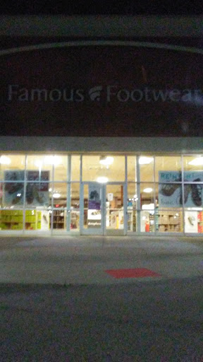 Famous Footwear, 47210 Michigan Ave, Canton, MI 48188, USA, 