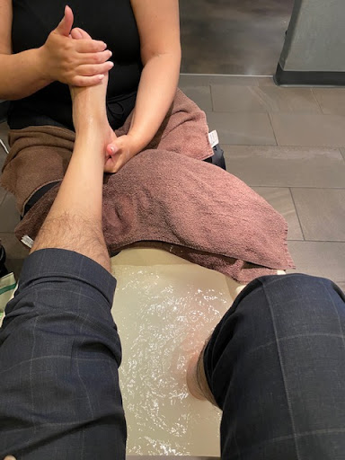 Hair Salon «Neroli Salon & Spa», reviews and photos, 3885 N Brookfield Rd, Brookfield, WI 53045, USA