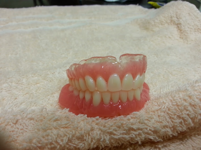 Reviews of Pro Dentures in Hamilton - Dentist