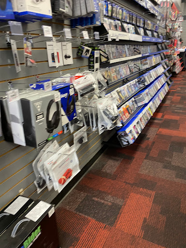Video Game Store «GameStop», reviews and photos, 12231 Fair Lakes Promenade Dr, Fairfax, VA 22033, USA
