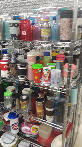 Thrift Store «Goodwill Store & Donation Center», reviews and photos, 520 South Schmale Road, Carol Stream, IL 60188, USA