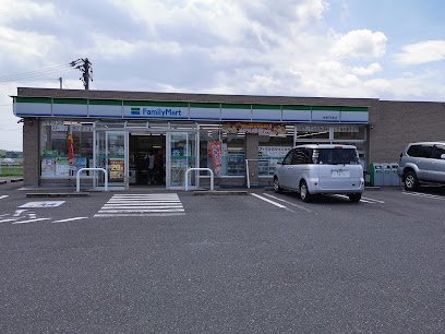 ファミリーマート 海津平田町店