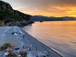 Φωτογραφία του Kokkinia beach ubicado en área natural